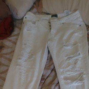 White cropped jeans